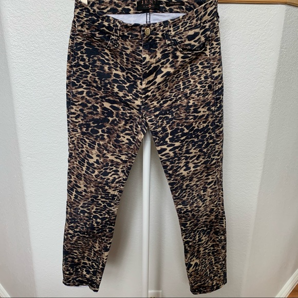 JEN7 Leopard Print Stretch Ankle Skinny Jean - Picture 3 of 12